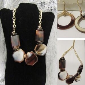 Marble necklace and earrings set